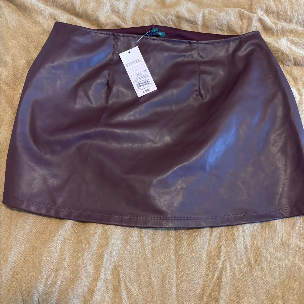 NWT burgundy, wild fable skirt